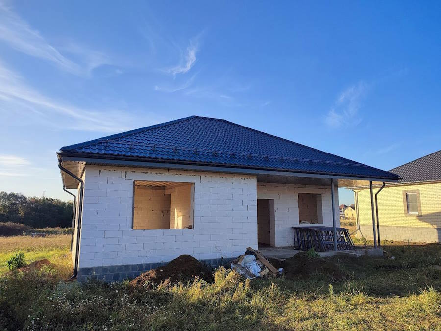 Ремонт четырехскатной крыши